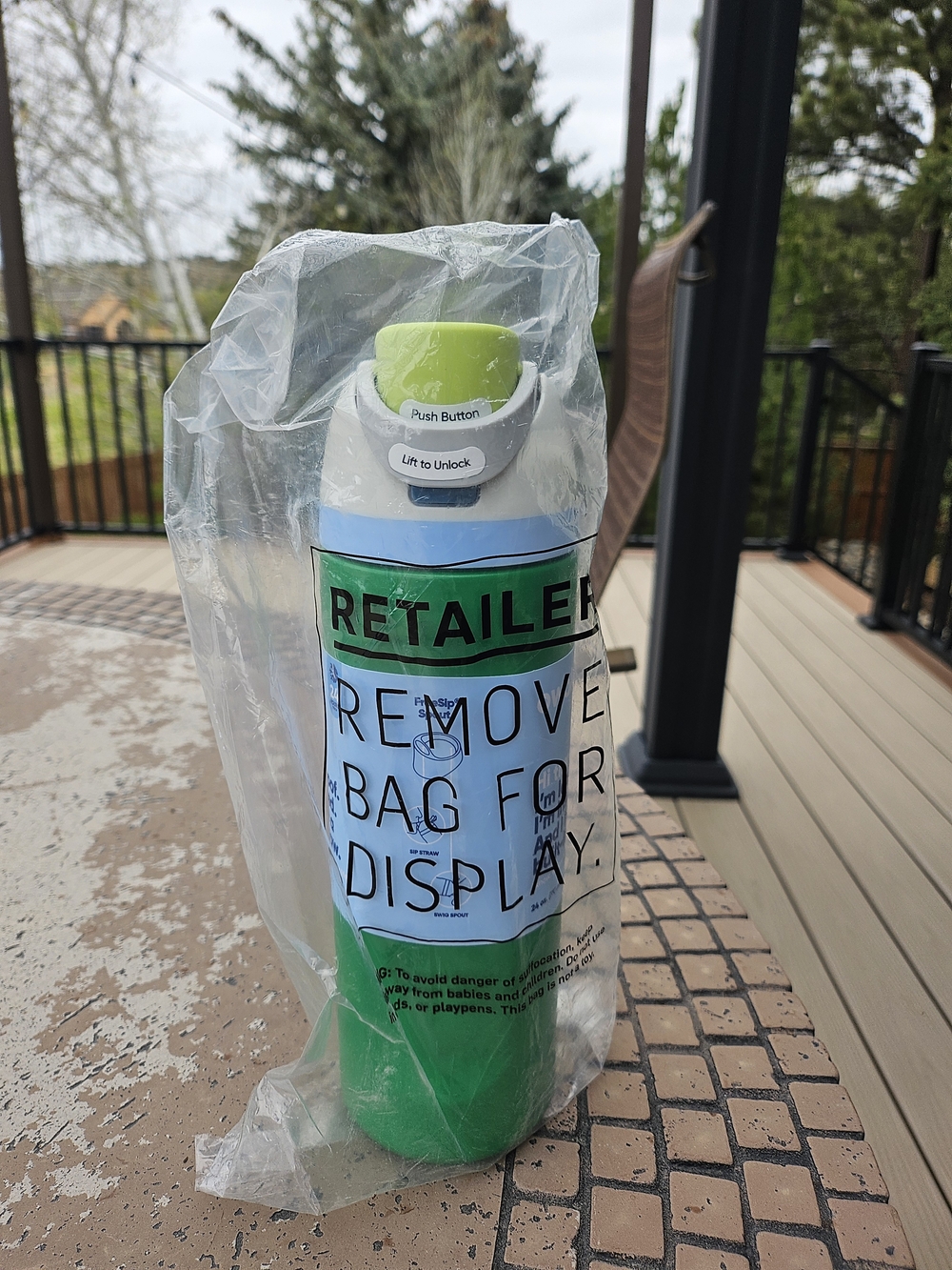 Green Kids Water Bottle with Push-Button Lid